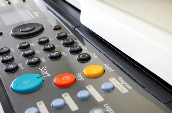 Co dělat, když dojde náplň v tiskárně? Vyplatí se nakupovat na e-shopech